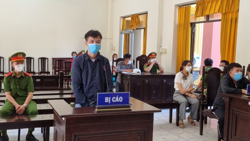 Kiên Giang: 16 năm tù cho kẻ làm giả giấy tờ đất để lừa đảo